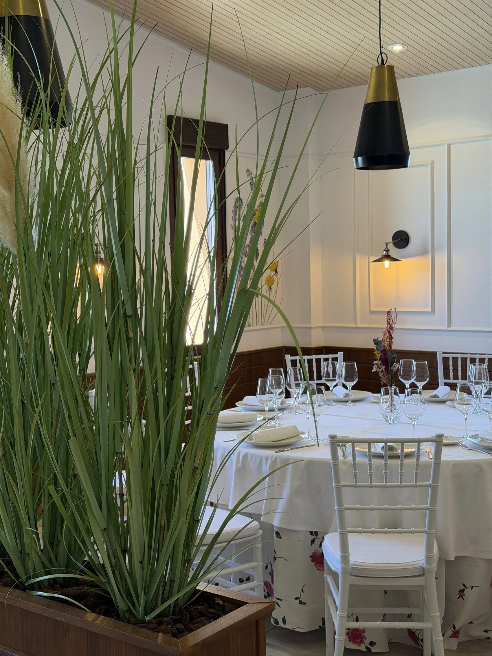 Comedor del restaurante de Bodega Latarce