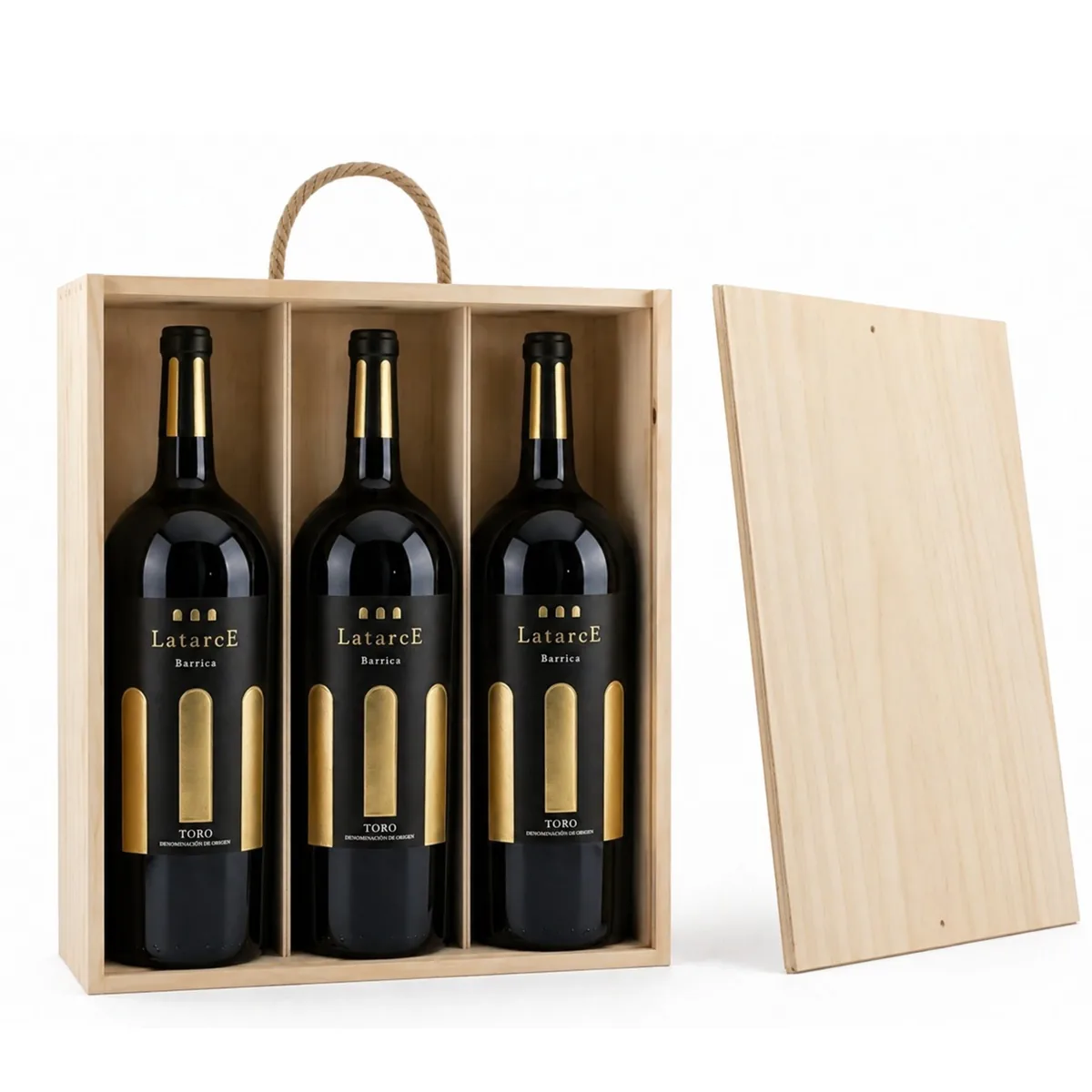 Estuche de madera con 3 botellas de Latarce Tinto Barrica